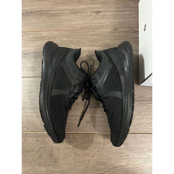 Lululemon blissfeel Run  tenis size 6.5 - Picture 1 of 5